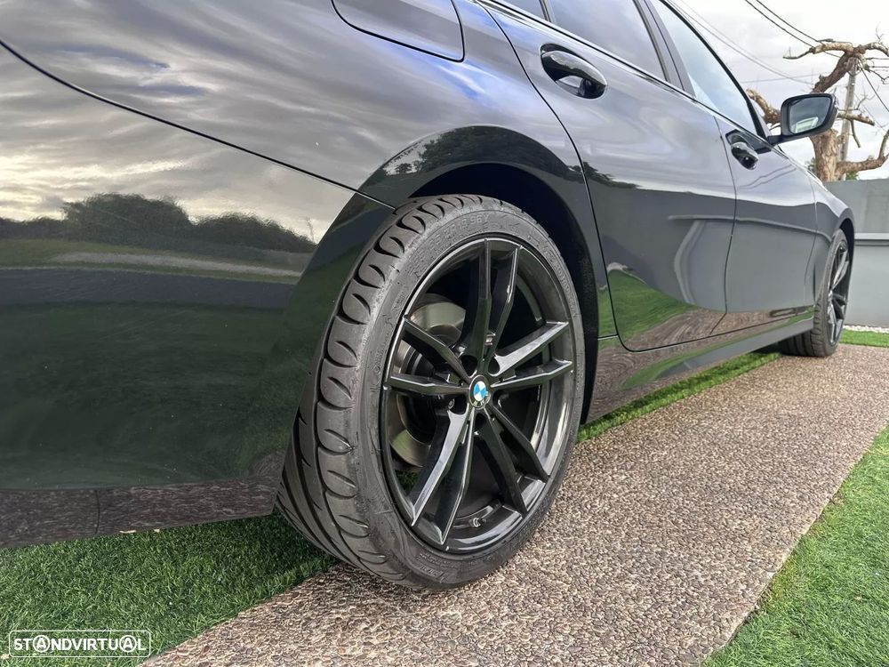BMW 318 d Aut. Sport Line - 16