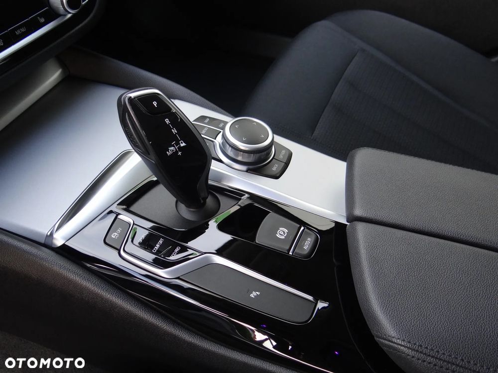 BMW Seria 5 520d - 15