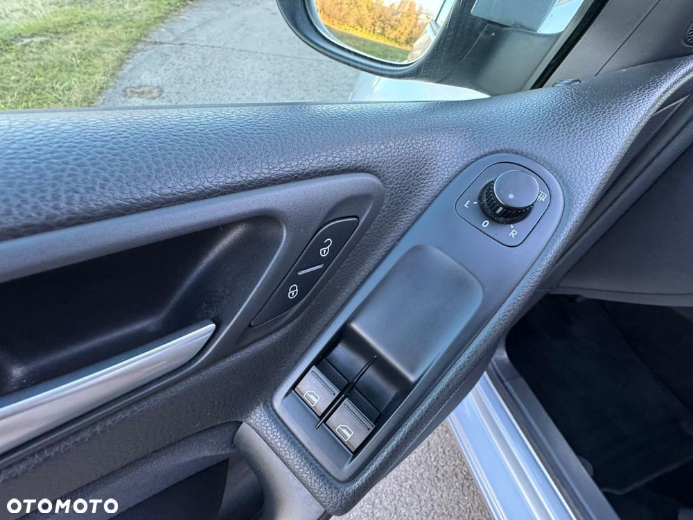 Volkswagen Golf 1.6 Goal - 35