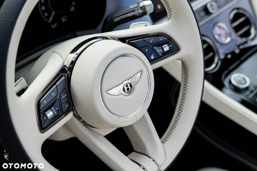 Bentley Continental GT - 12