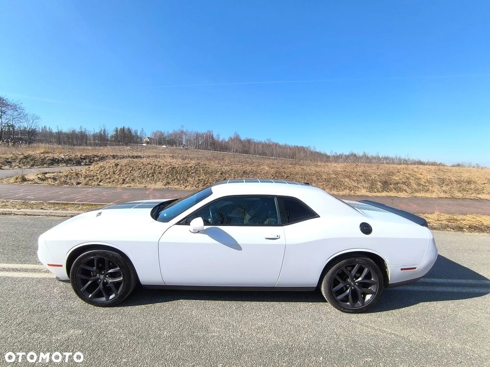 Dodge Challenger - 15
