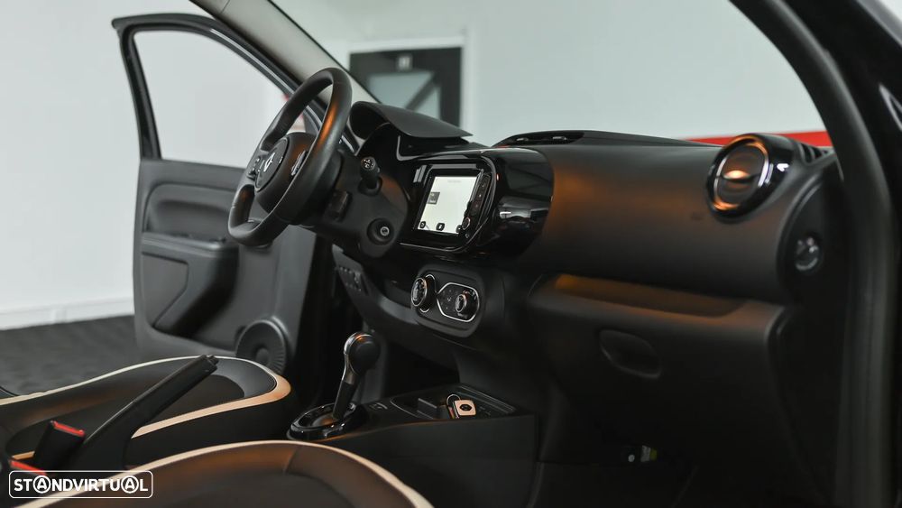 Renault Twingo E-Tech. 22 Urban Night - 31