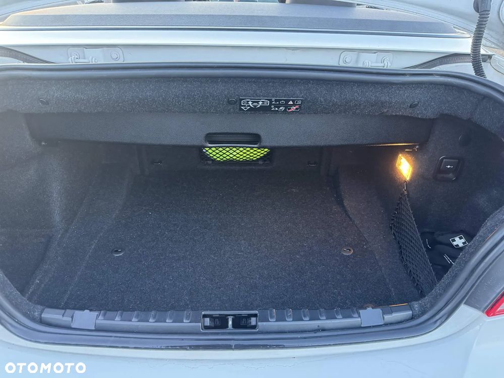 BMW Seria 1 118i - 22