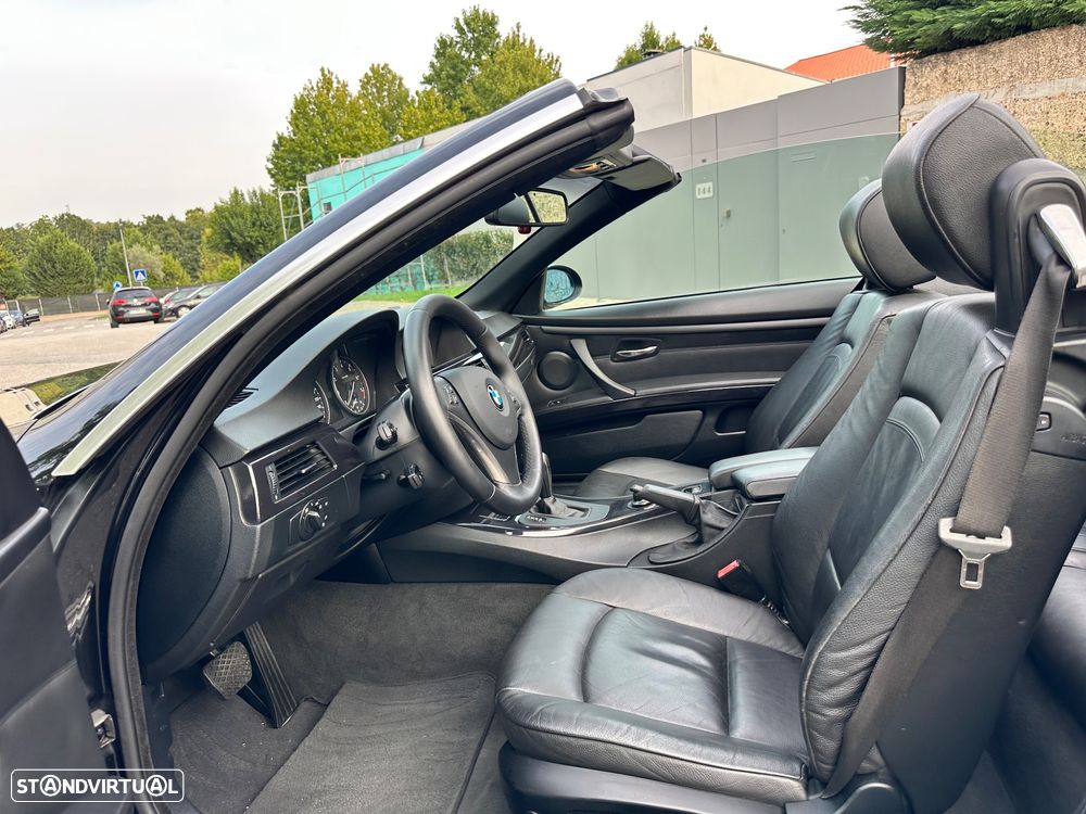 BMW 320 i Cabrio Auto - 41