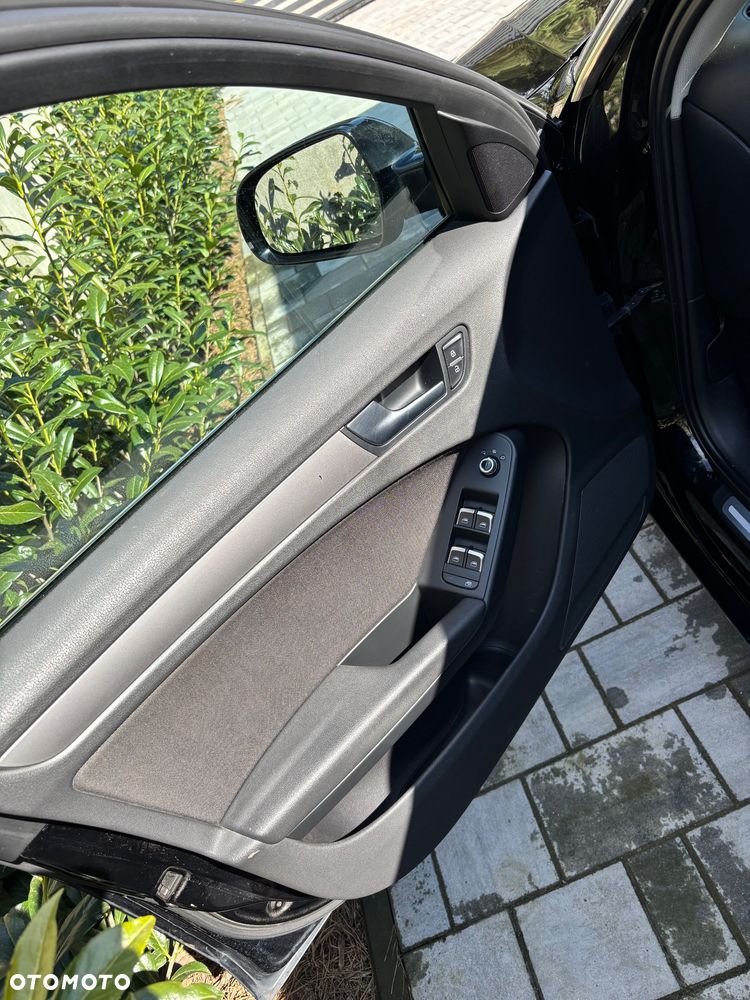 Audi A4 Avant 2.0 TDI Multitronic - 9