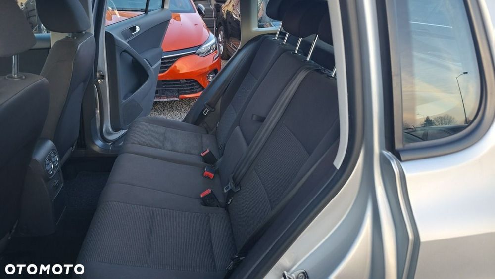 Volkswagen Tiguan - 28
