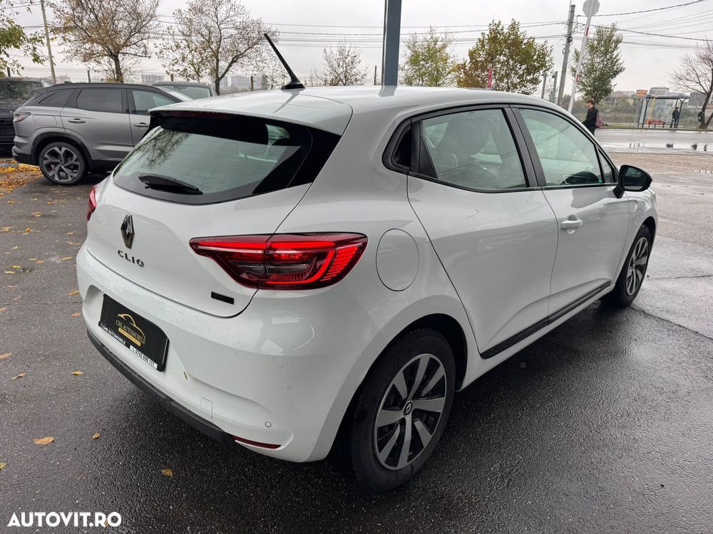 Renault Clio V E-Tech 145 Evolution - 20