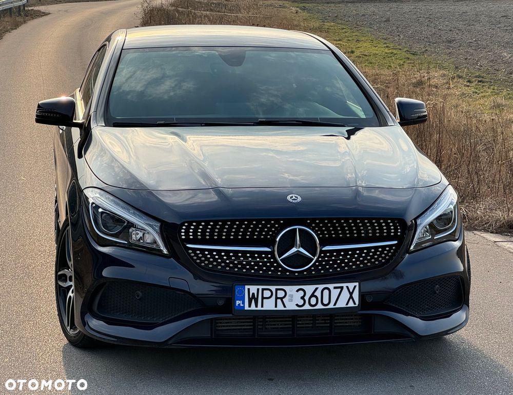 Mercedes-Benz CLA 180 AMG Line - 14