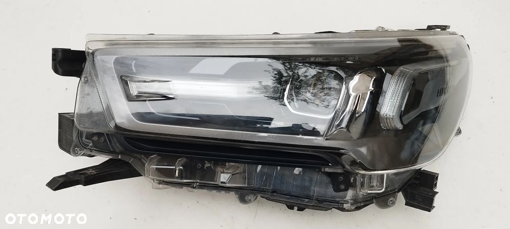 Toyota Hilux Lift 2020- Full Led Lewa Idealna Oryginał 81150-YP121 - 2