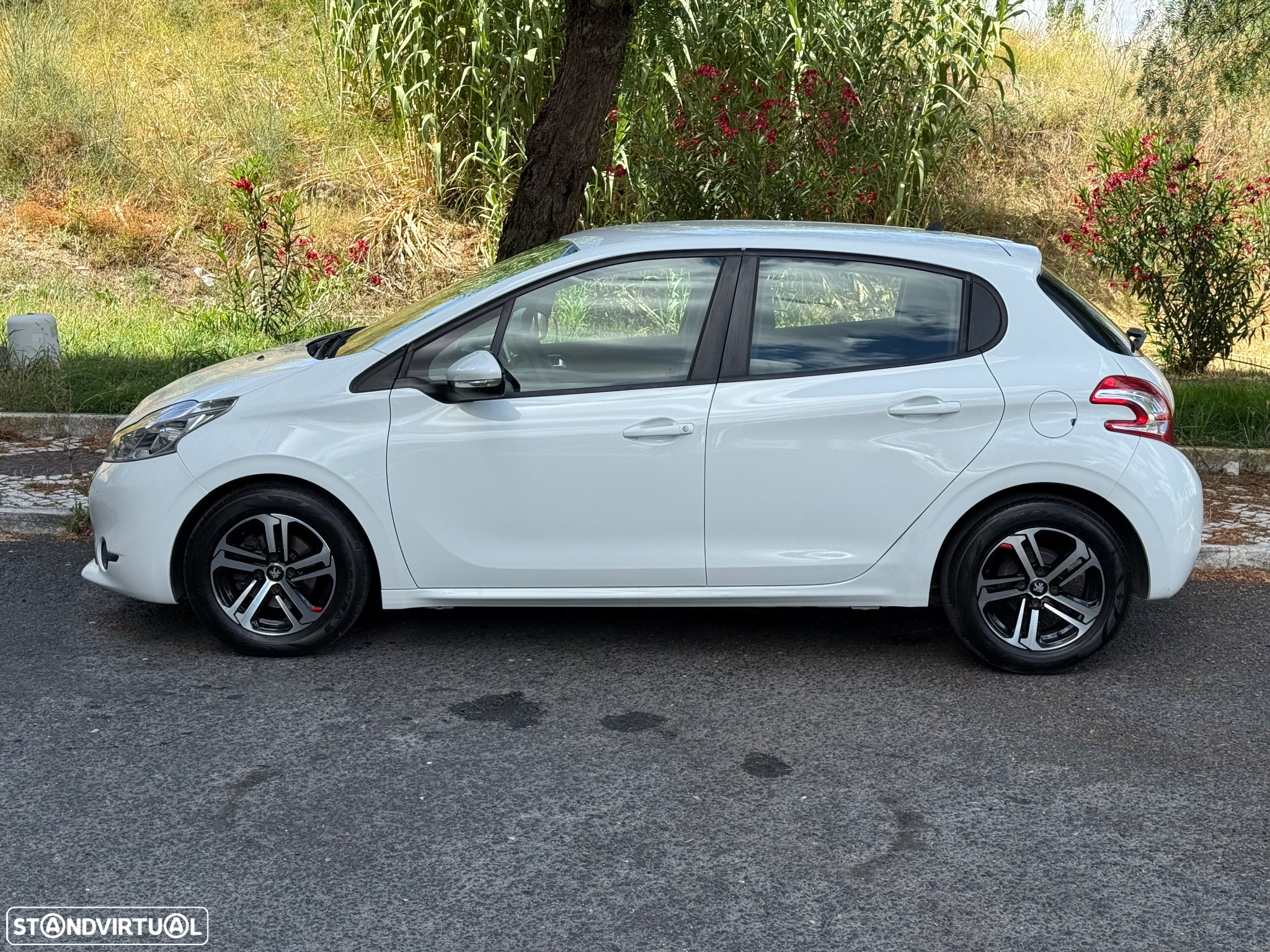 Peugeot 208 1.4 HDi Active - 20