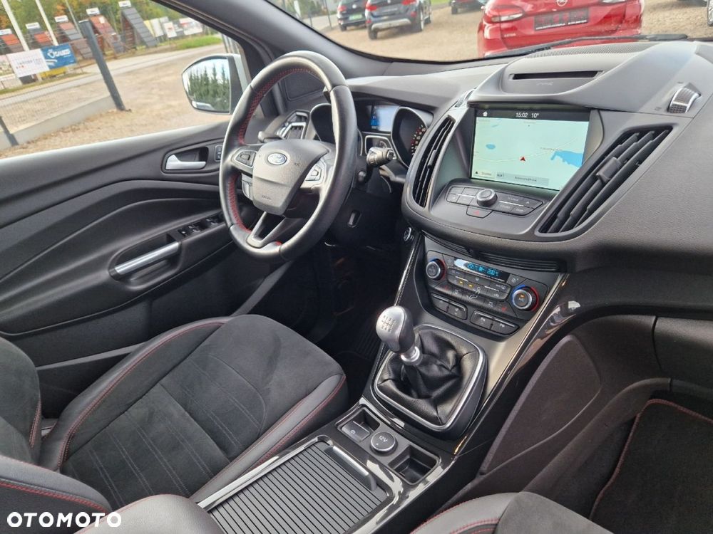 Ford Kuga 1.5 EcoBoost 2x4 ST-Line - 22