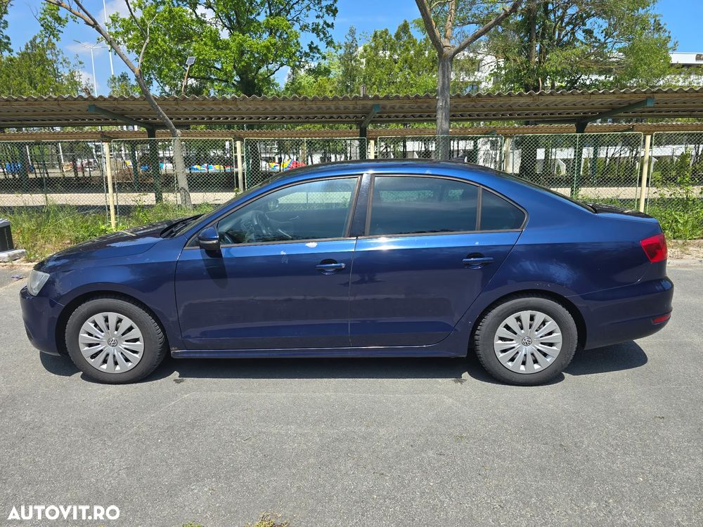 Volkswagen Jetta - 8