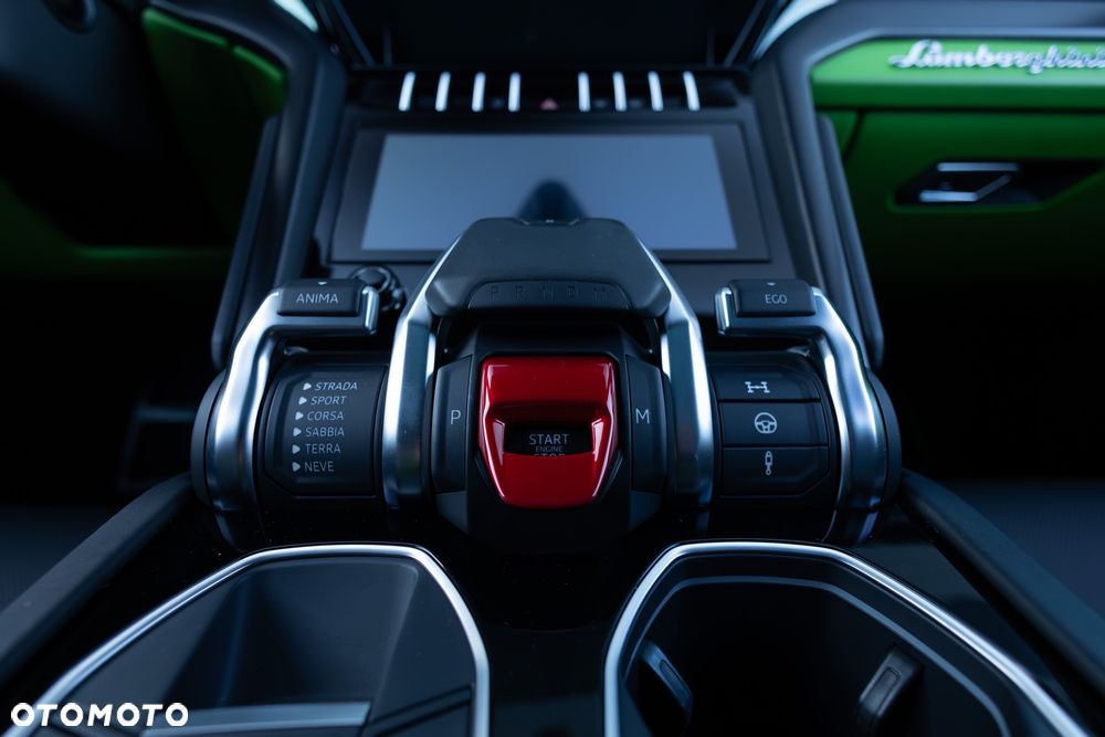 Lamborghini Urus - 27