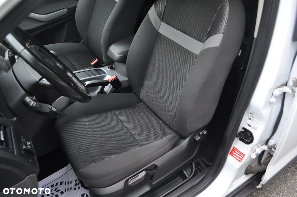 Ford Kuga 2.0 TDCi 2x4 Titanium - 18
