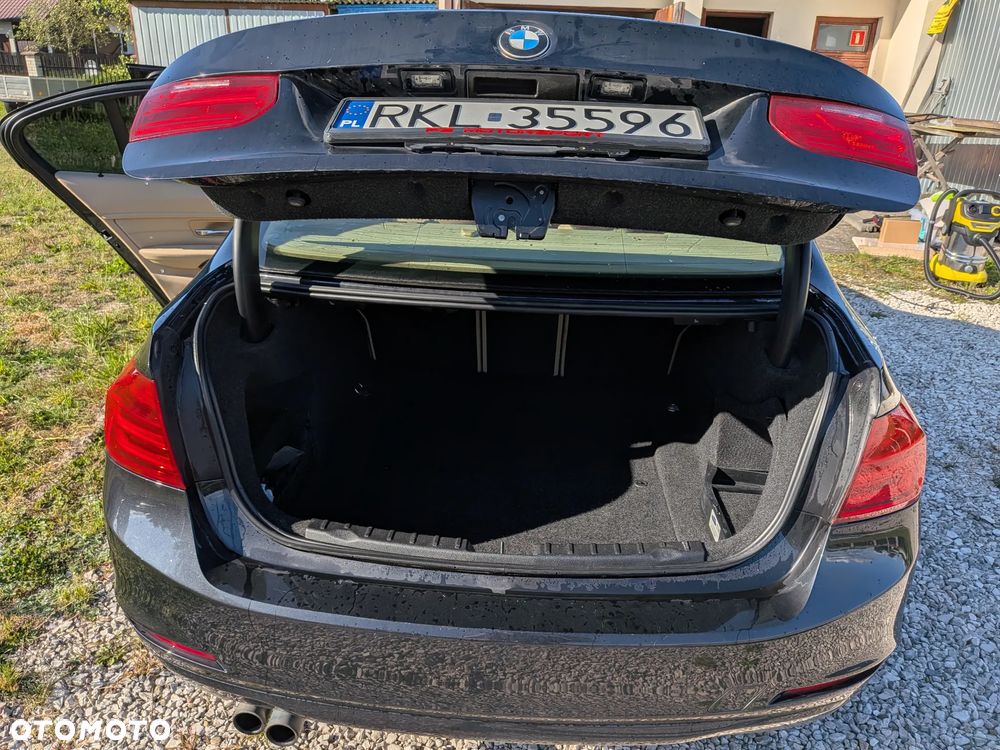 BMW Seria 3 328i xDrive Luxury Line - 10