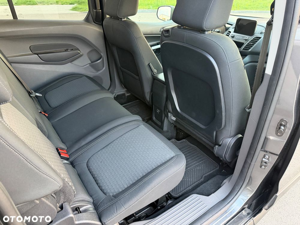 Ford Tourneo Connect Grand - 12
