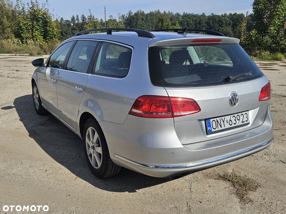 Volkswagen Passat 1.6 TDI Comfortline - 5