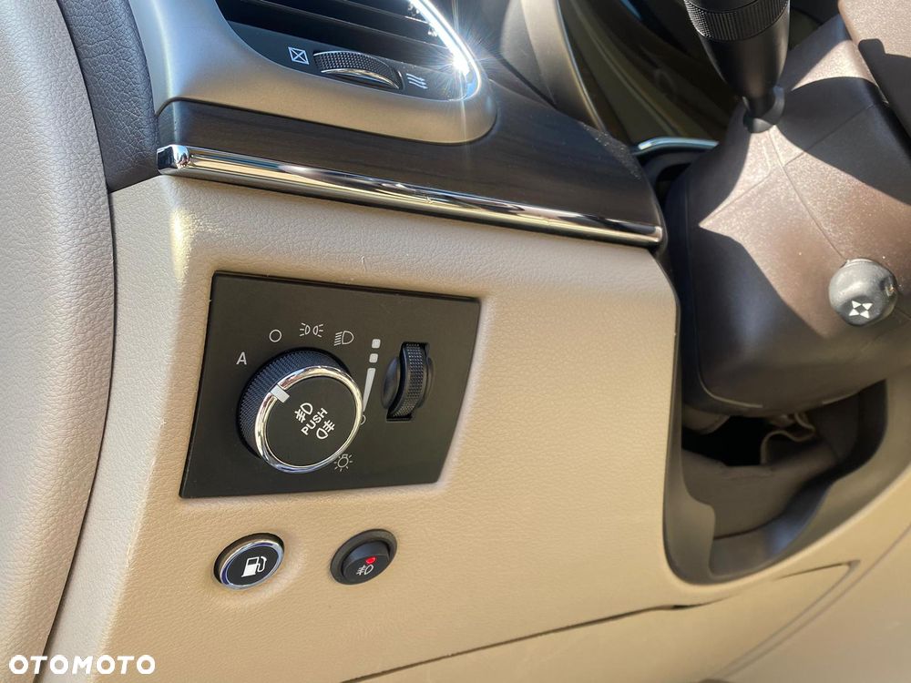 Jeep Grand Cherokee 5.7 V8 Overland - 30