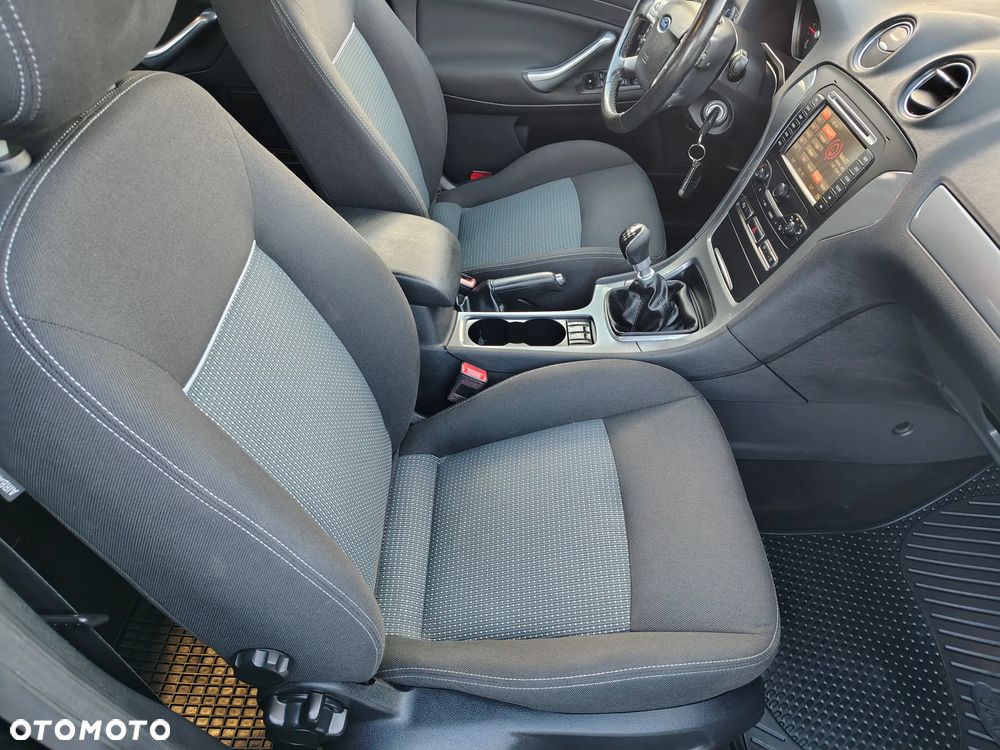 Ford Mondeo 2.0 TDCi Business Edition - 19