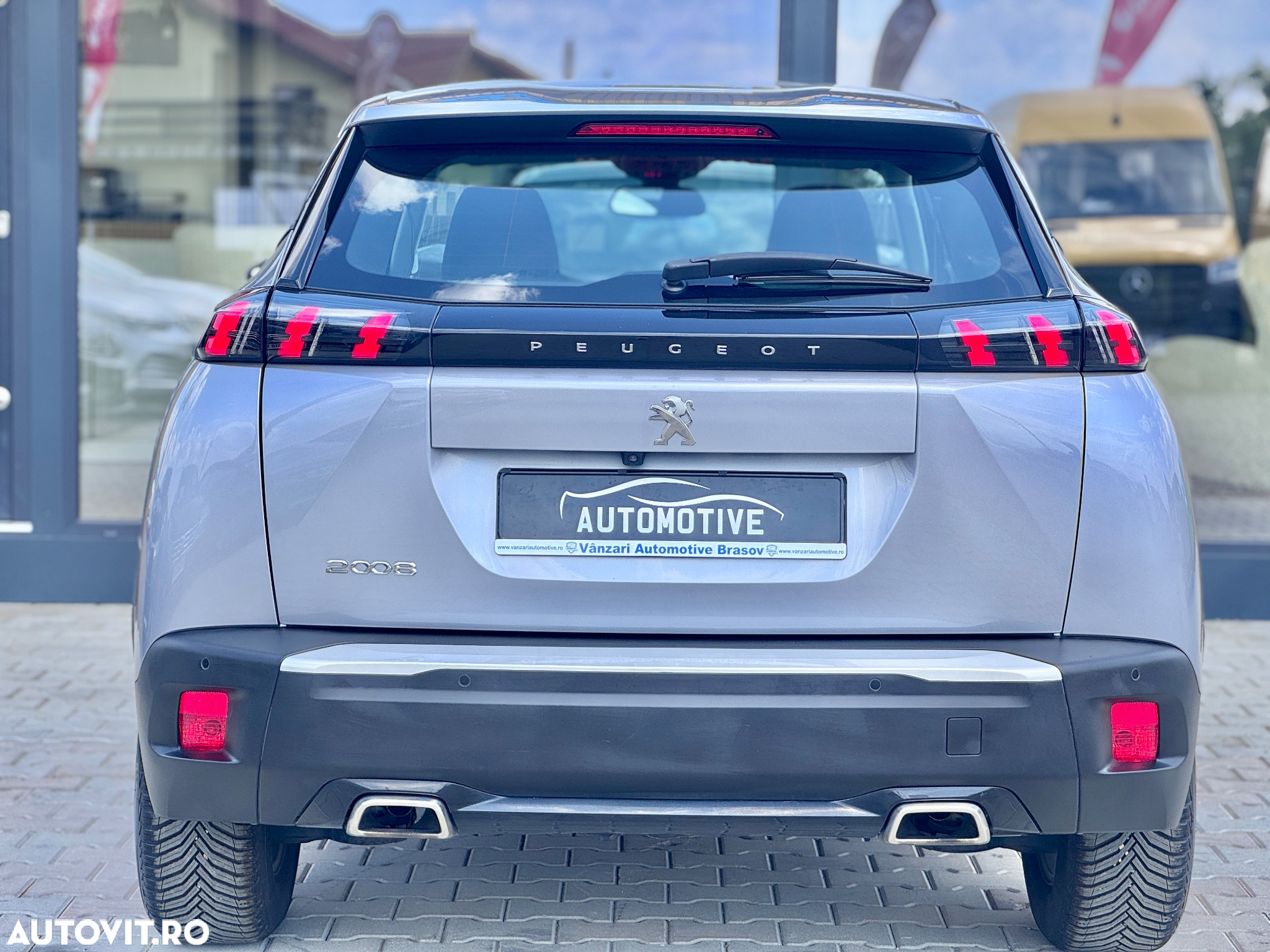 Peugeot 2008 1.2 L PureTech STT EAT8 Active - 3