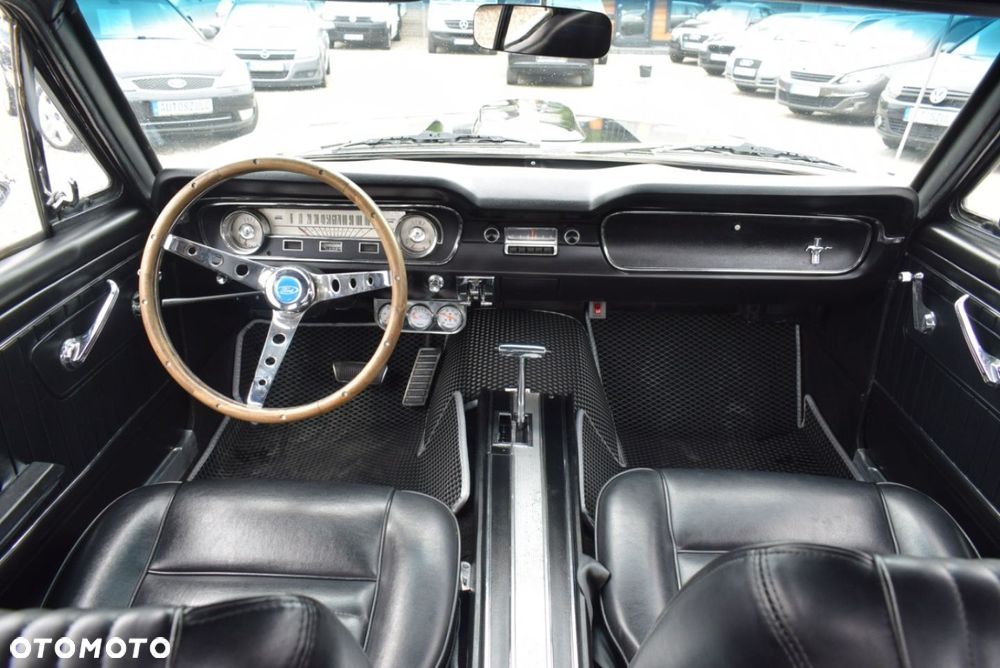 Ford Mustang - 24