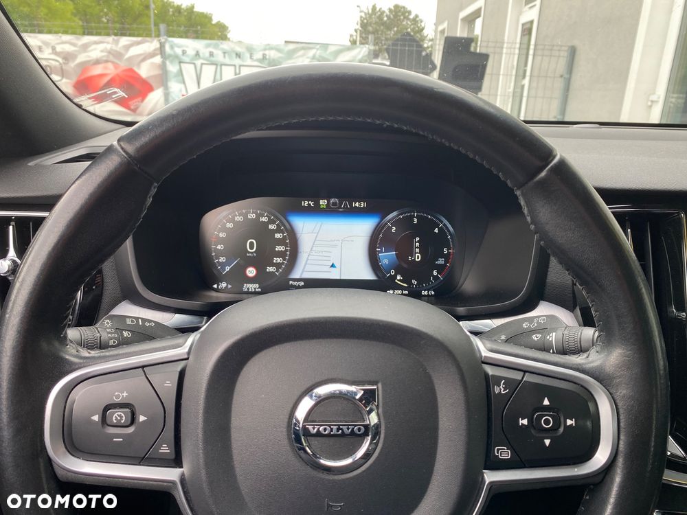 Volvo V60 D4 Geartronic Summum - 29