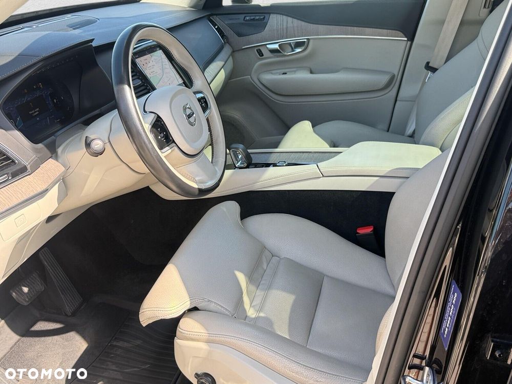 Volvo XC 90 - 12