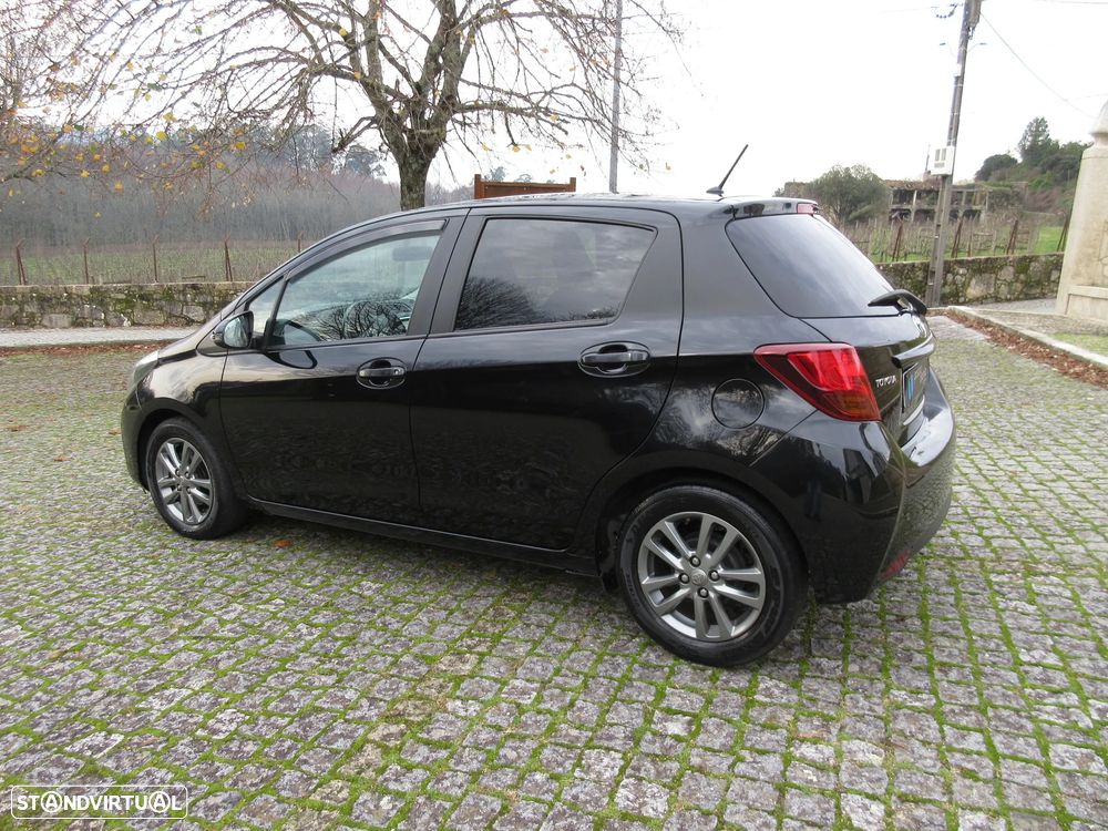 Toyota Yaris 1.4 D-4D Exclusive+P.Techno - 6