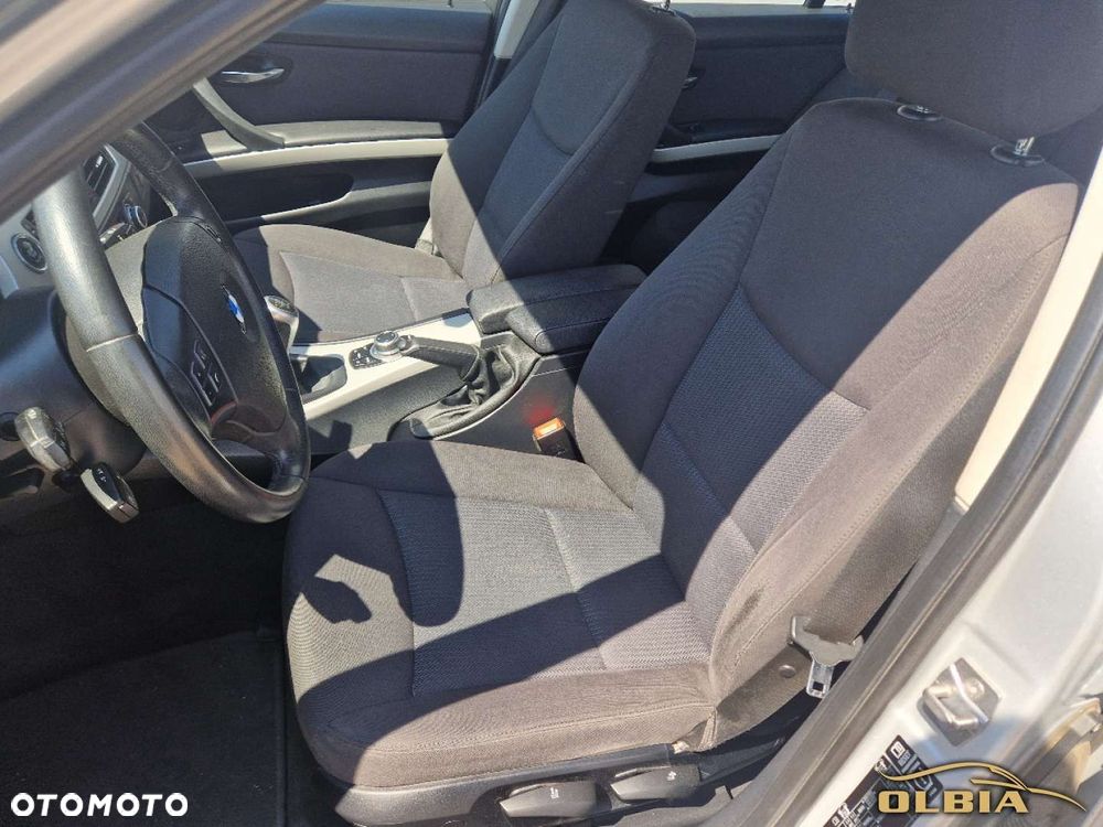 BMW Seria 3 - 24