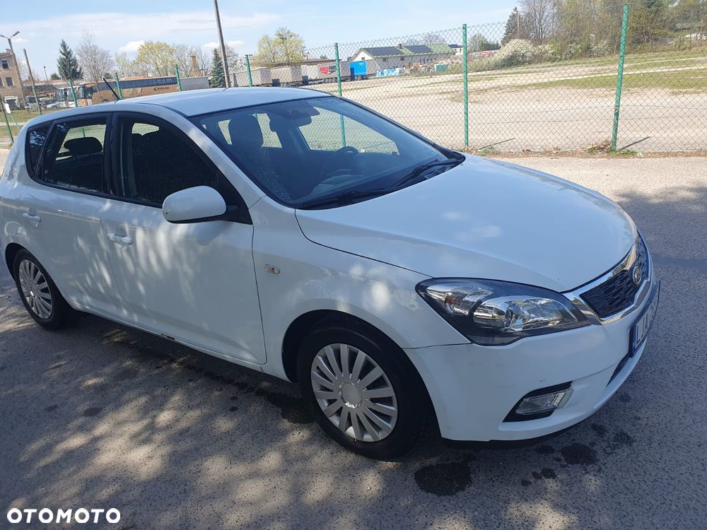 Kia Ceed 1.4 CVVT Attract - 1