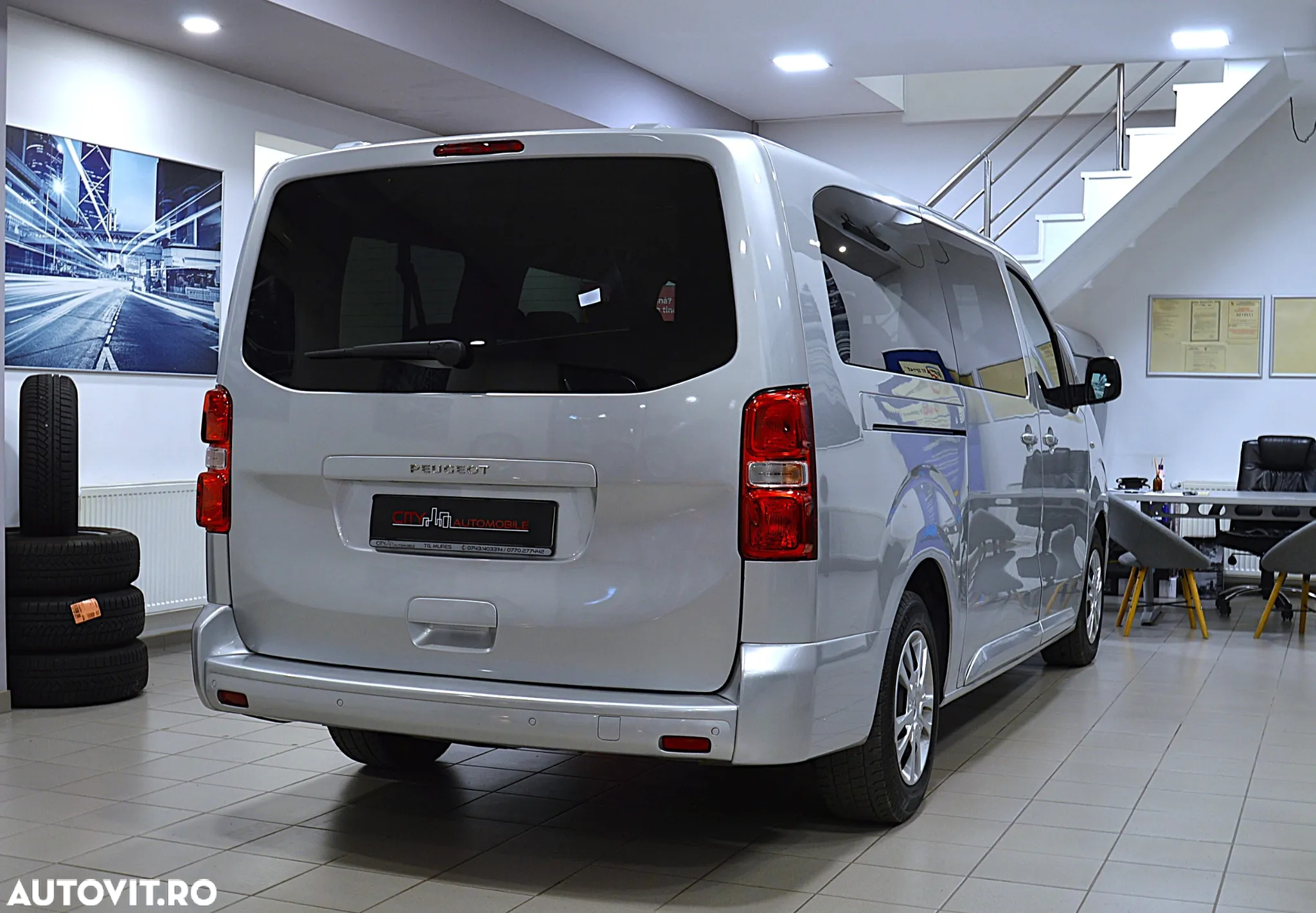 Peugeot Traveller L3H1 1.6 BlueHDI 115 S&S Combispace - 6