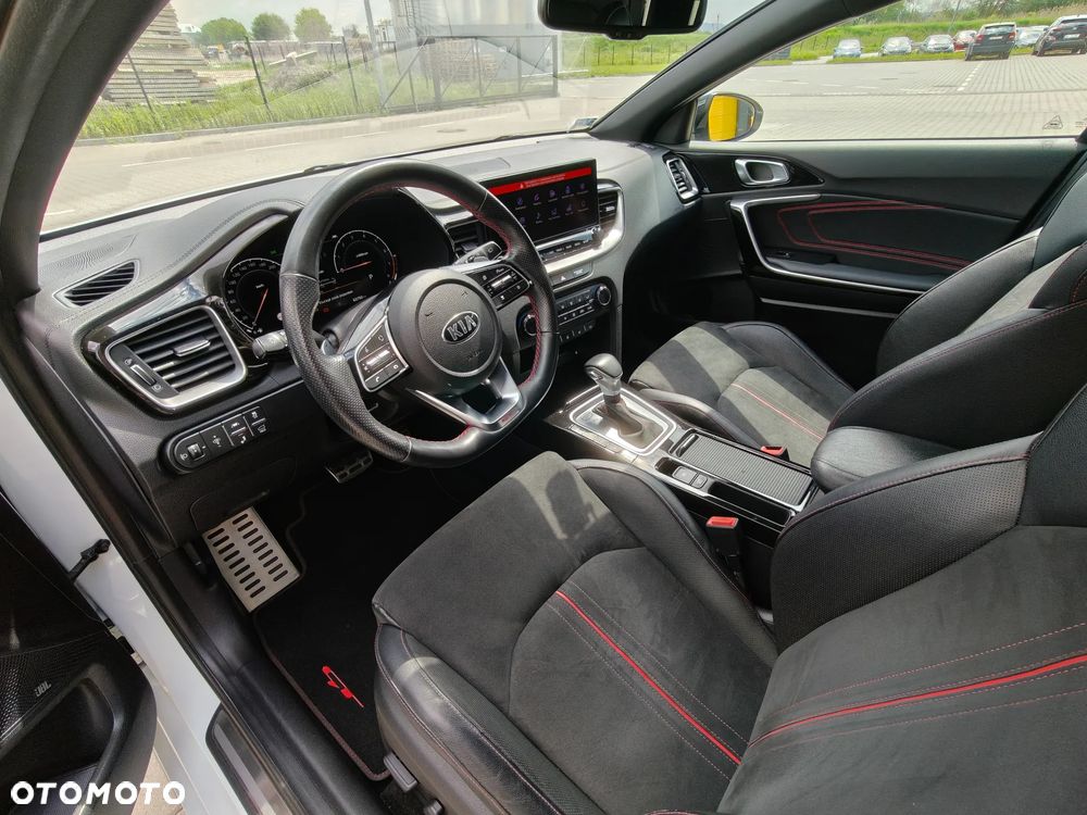 Kia ProCeed - 8