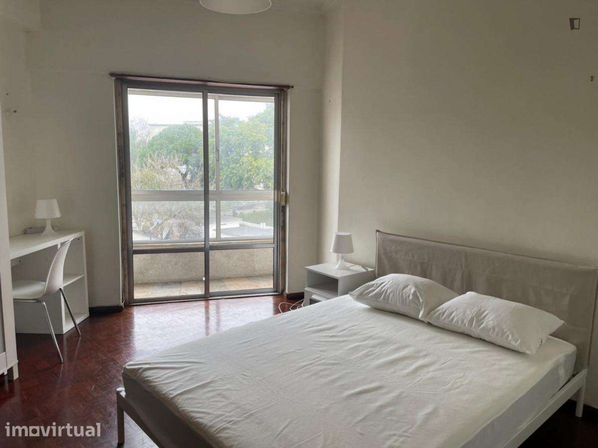 Quarto - localizado em Sete Rios Lisbon - Grande imagem: 3/10