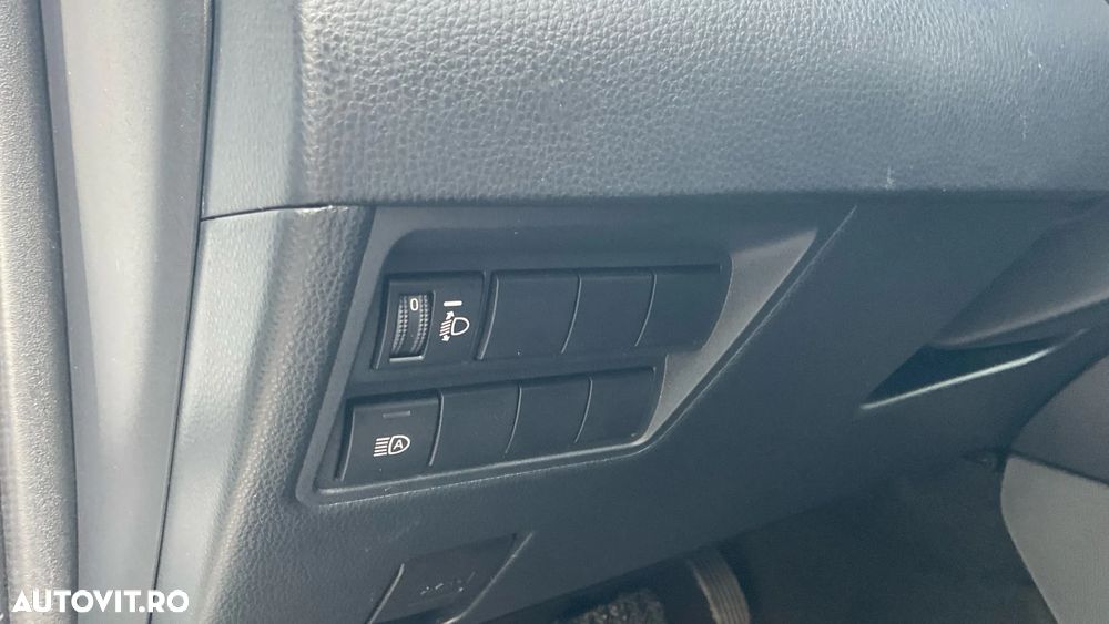 Toyota Yaris 1.5 VVT-i HSD Eco - 29