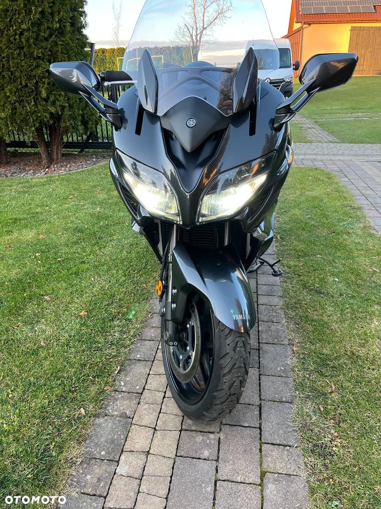 Yamaha FJR - 13