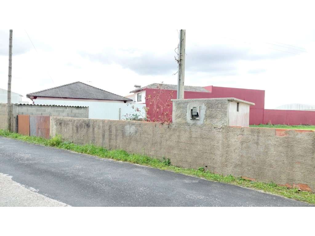 Terreno com viabilidade de construção em Carvide - Grande imagem: 2/4