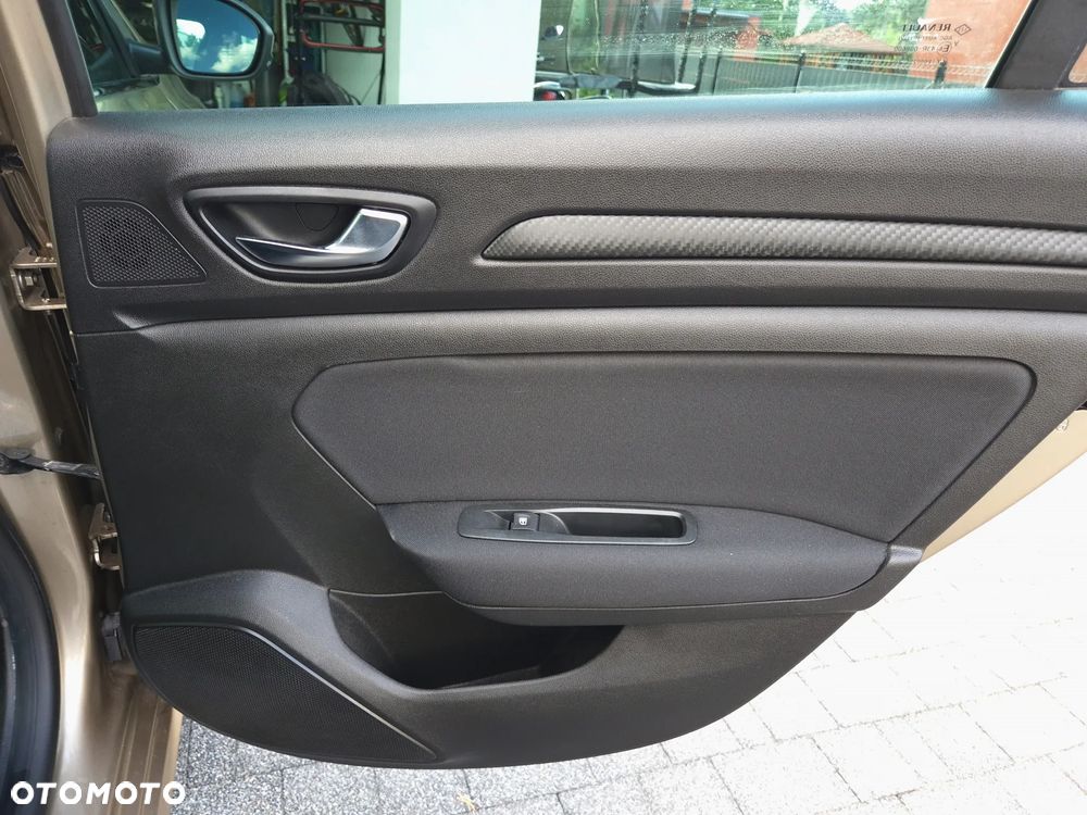 Renault Megane ENERGY TCe 140 EDC LIMITED - 30