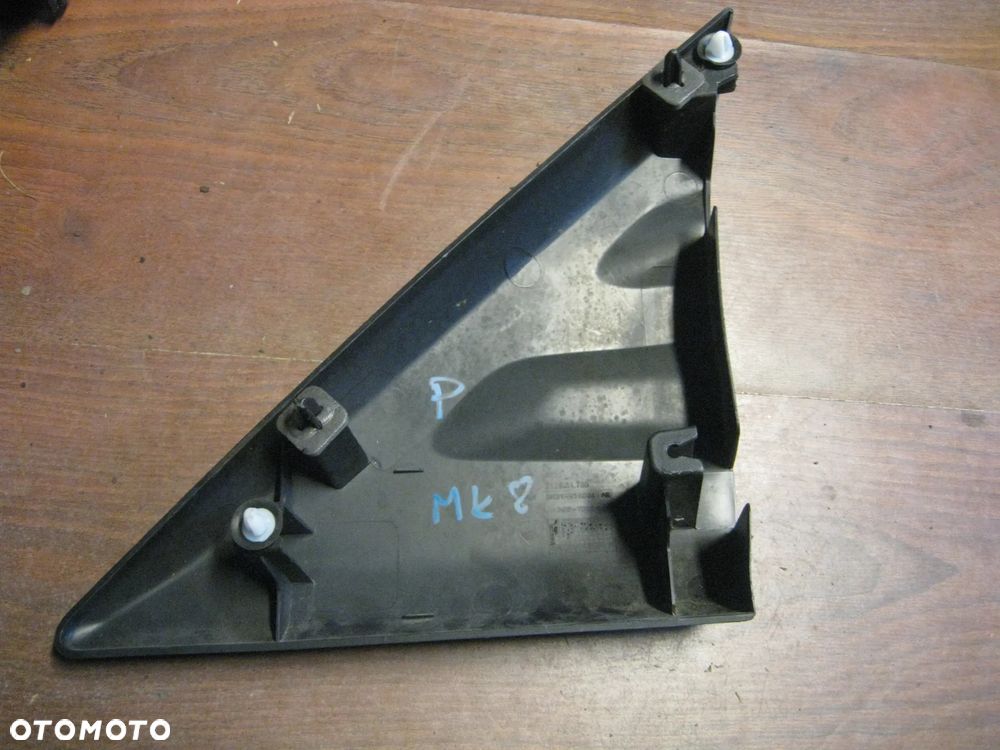 Ford Transit Mk8. Trojkat na blotnik prawa strona.  BK31-V16004. - 2
