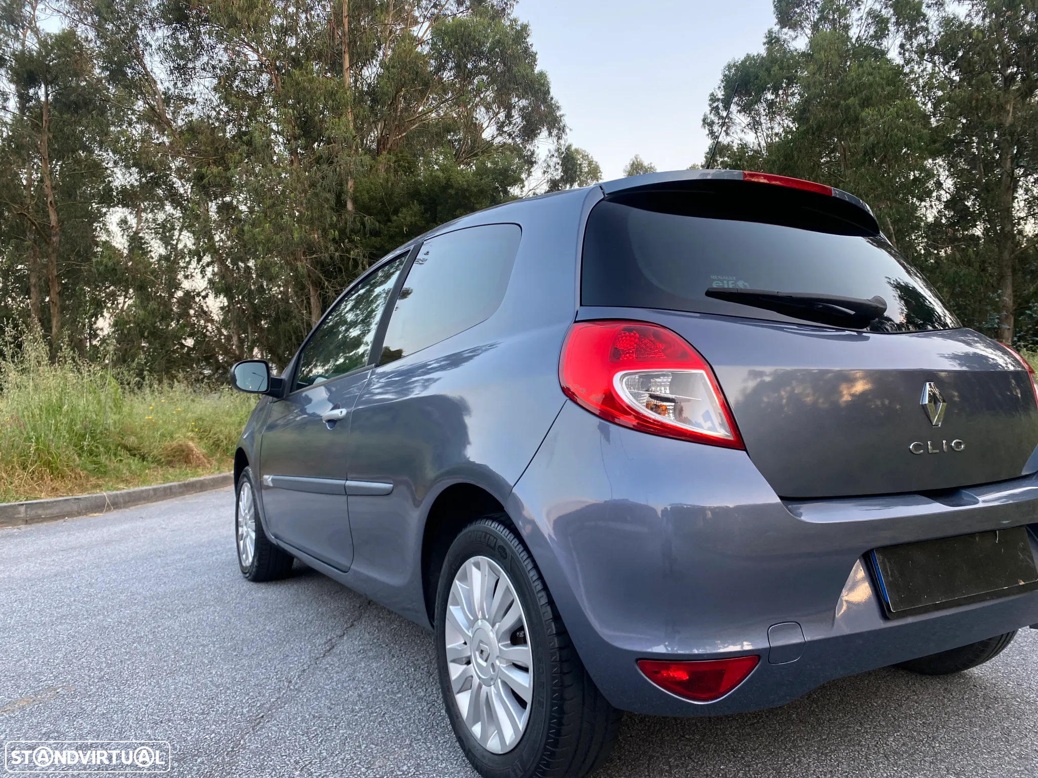 Renault Clio 1.2 16V GT - 17