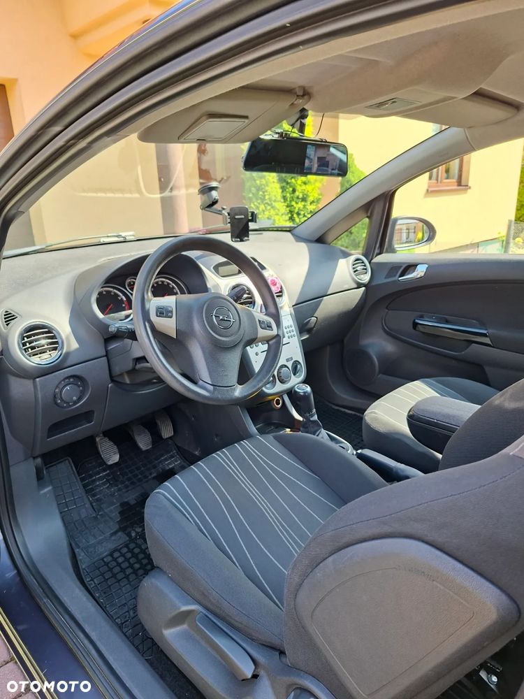 Opel Corsa 1.2 16V Cosmo - 10