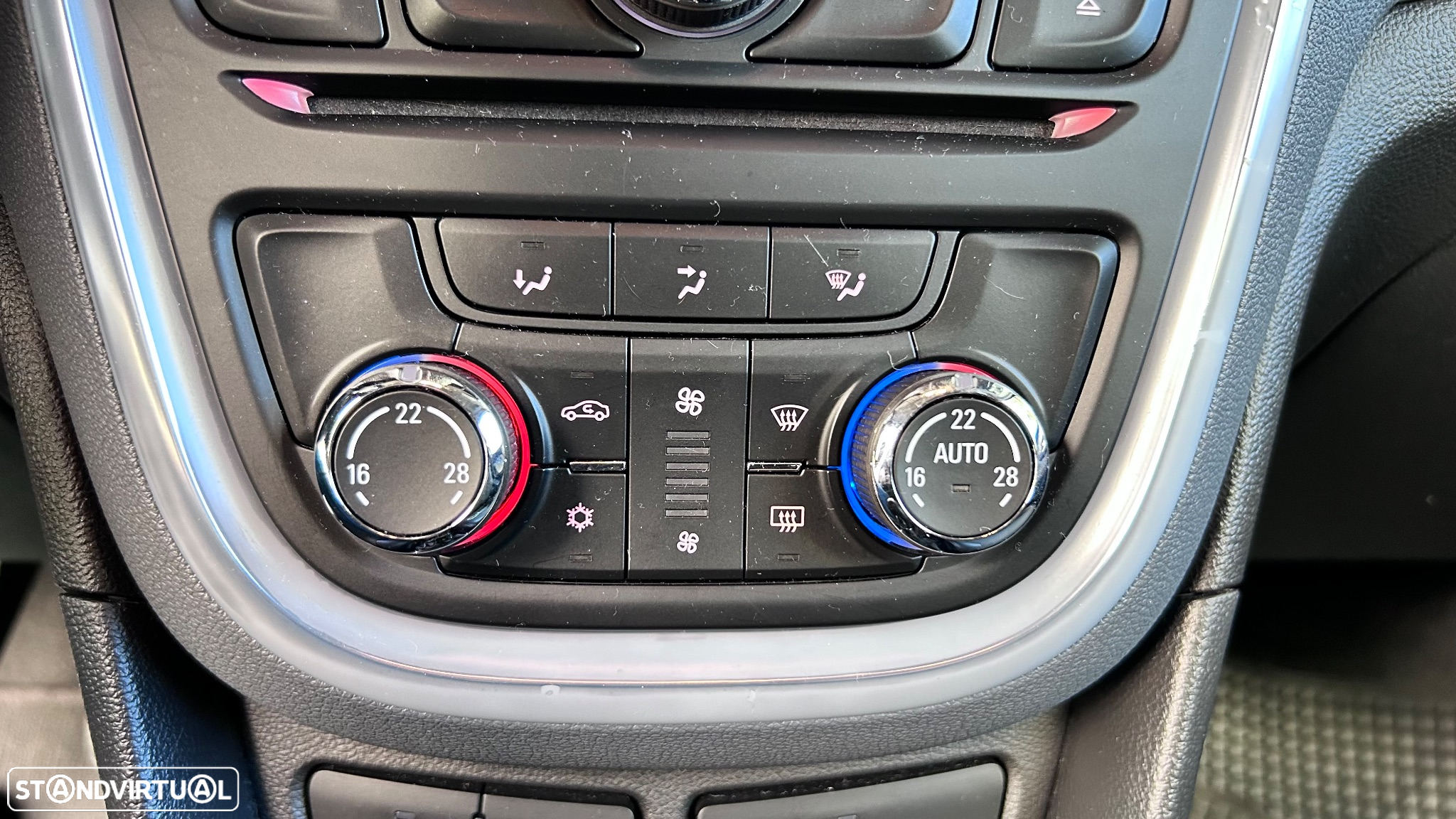 Opel Mokka 1.6 Cosmo Plus S/S - 10