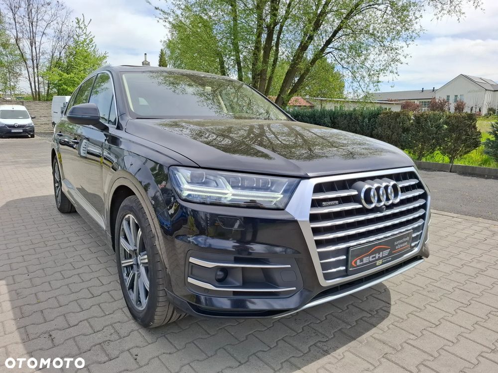 Audi Q7 - 1