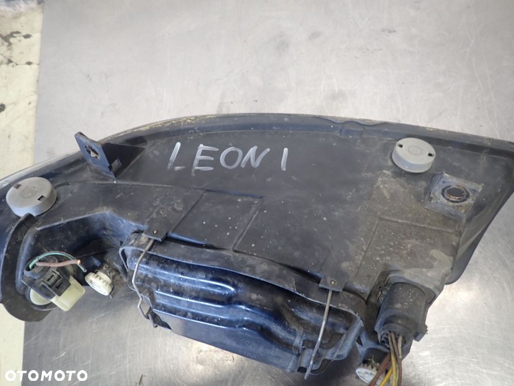 LAMPA PRAWA PRZEDNIA SEAT LEON I 1M1941002D - 4