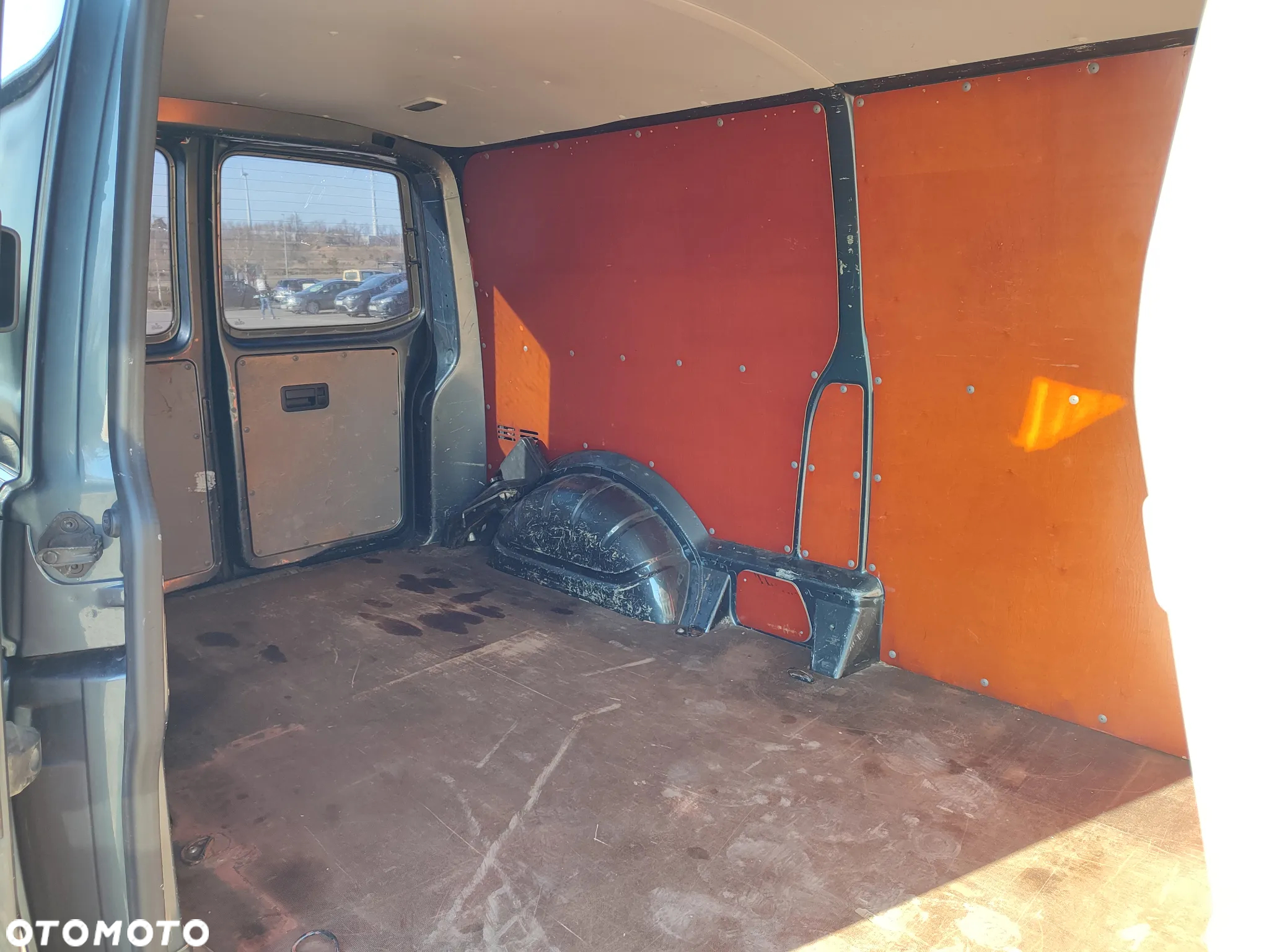 Volkswagen T5 Long L2H1 2.5TDI Klima, Alu, Skrzydełka, Podłokietniki, Po pełnym serwisie - 28
