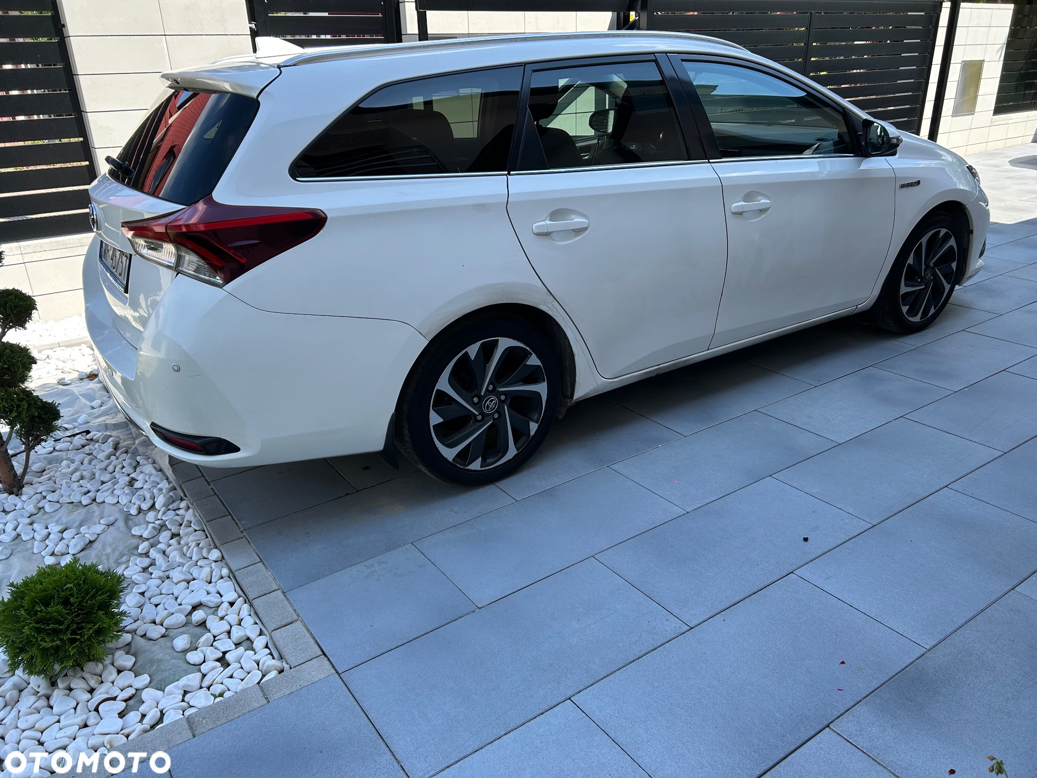 Toyota Auris Hybrid 135 Comfort - 2