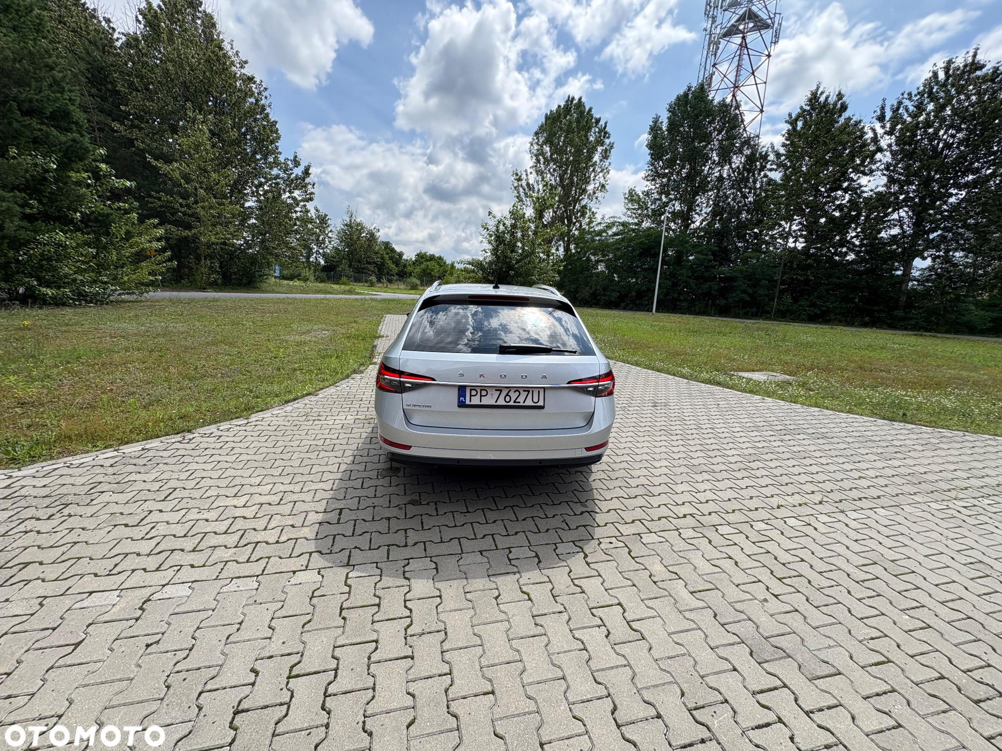 Skoda Superb 2.0 TDI DSG Style - 9