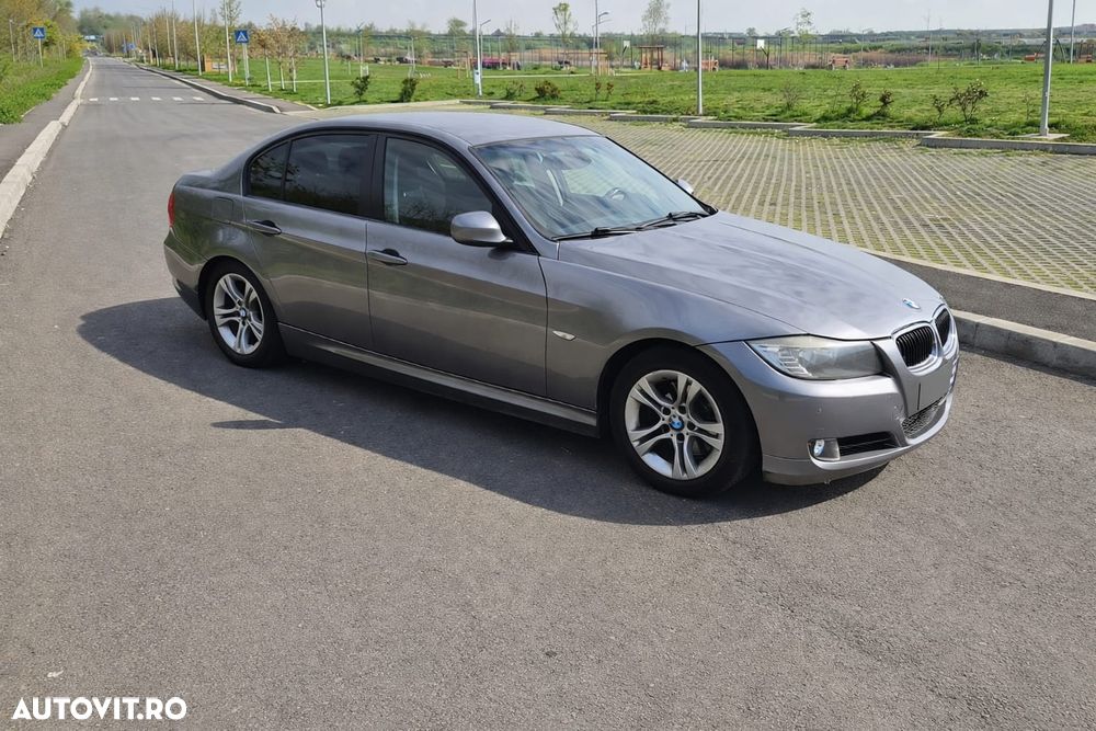 BMW Seria 3 320d DPF Efficient Dynamics Edition - 2