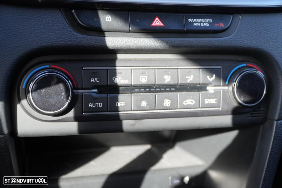 Kia ProCeed 1.0 T-GDI GT Line - 14