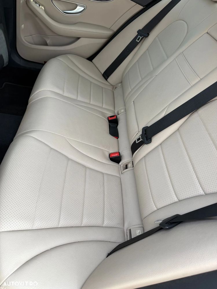 Mercedes-Benz C - 9