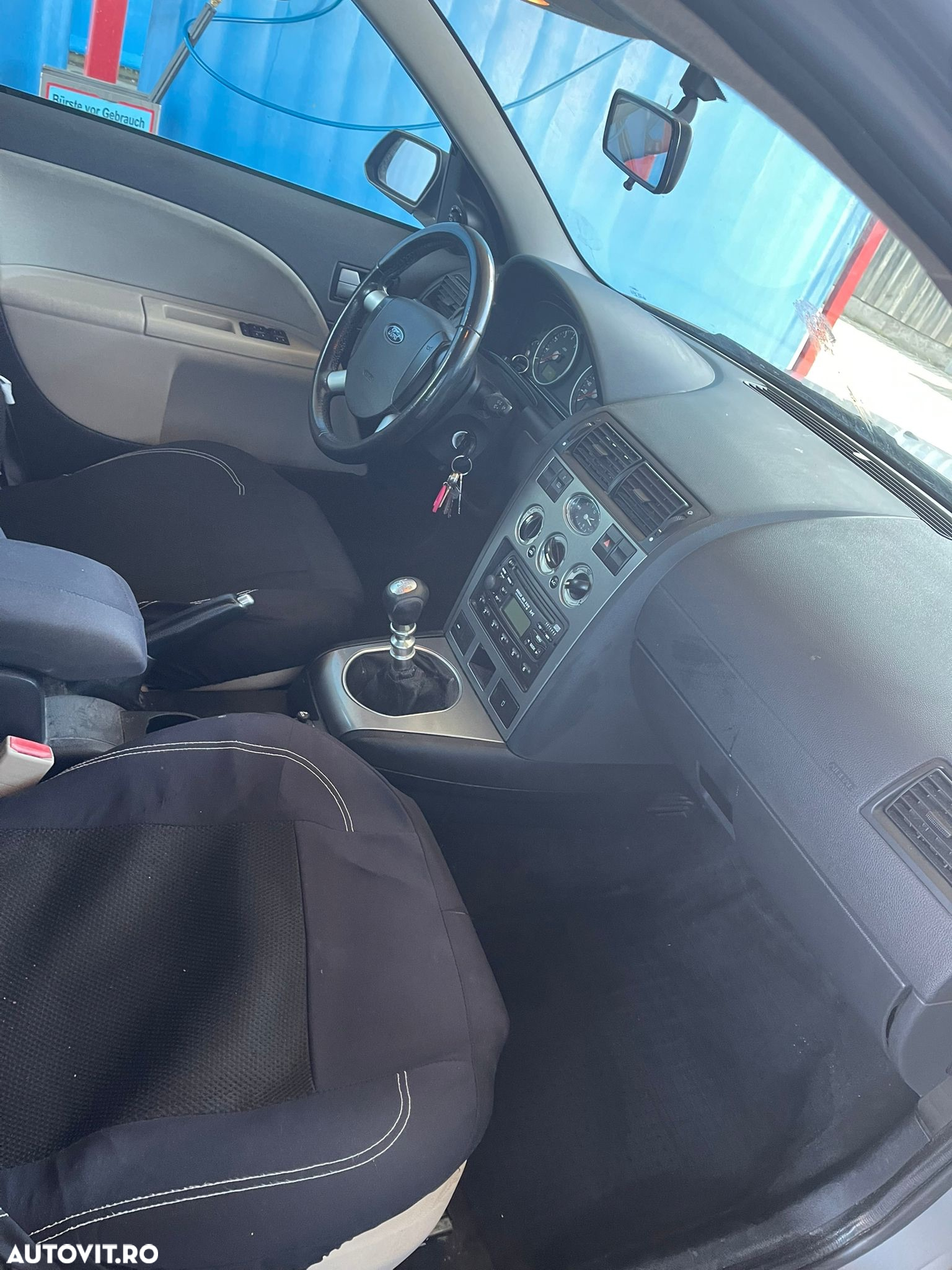 Ford Mondeo 1.8 Ambiente - 13